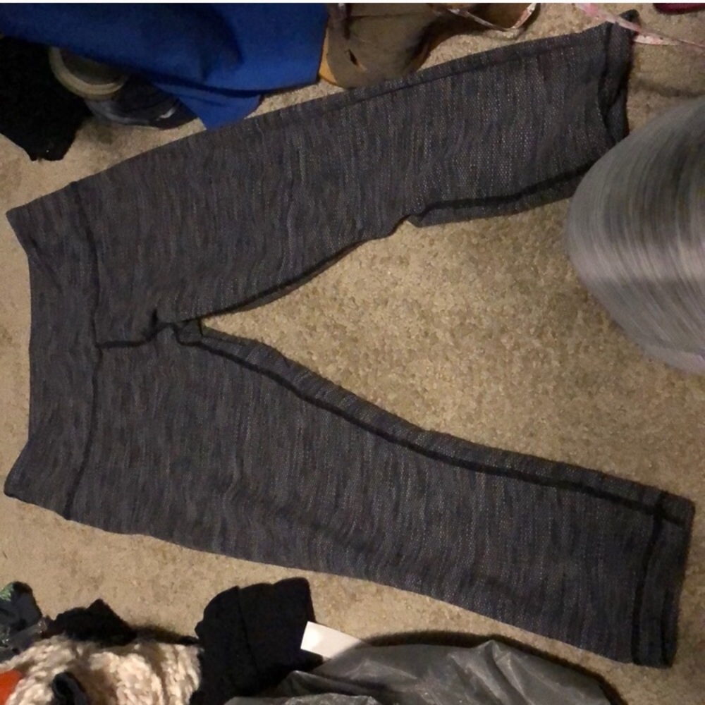 Lululemon wonder under